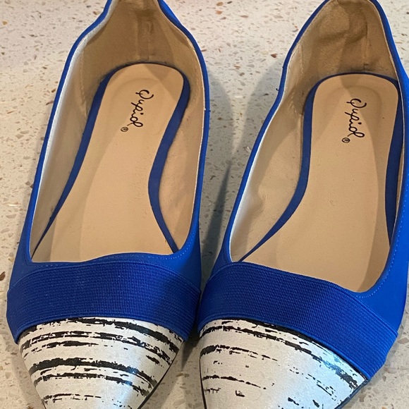 Blue Flats - never worn! - Picture 2 of 7